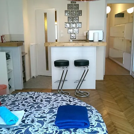 Love Nest Studio Apartment Budapest